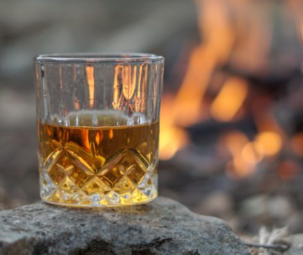 Bière tourbée, bière fumée : comment apprendre à les aimer ?